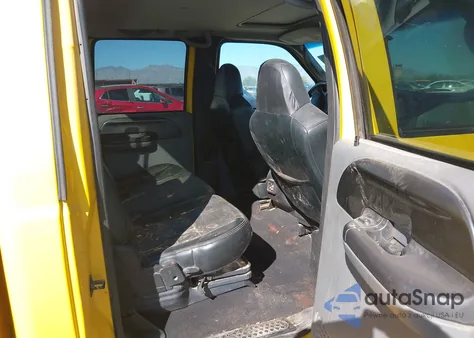 2005 Ford F-250 Lariat/Xl/Xlt из США, поврежденный, VIN 1FTSW21P45EA73560